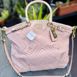 NWT COACH Coach Madison Criss Cross Leather Lindsey Satchel in Blush